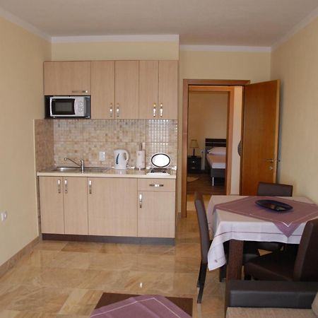 Guest House Evropa 2 Ulcinj Extérieur photo