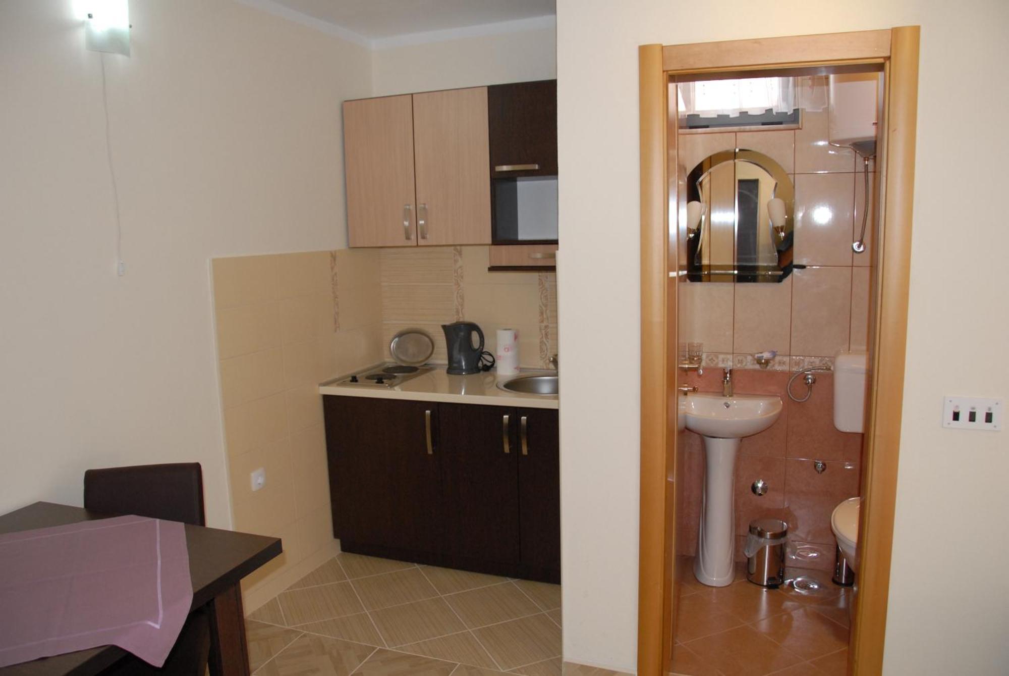 Guest House Evropa 2 Ulcinj Extérieur photo