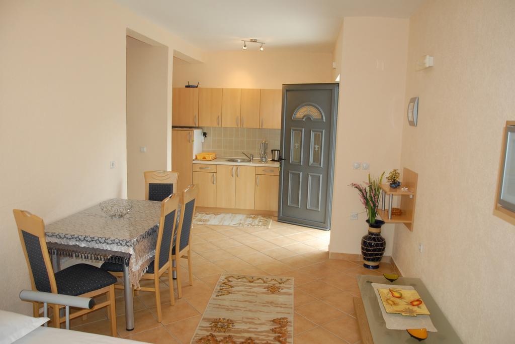 Guest House Evropa 2 Ulcinj Chambre photo