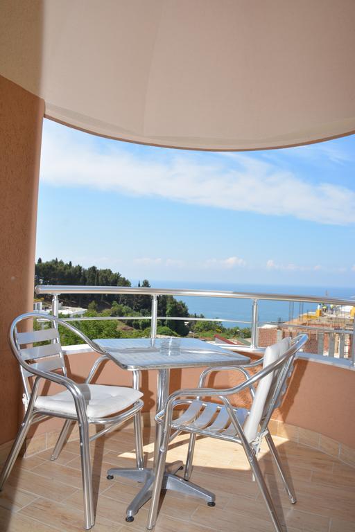 Guest House Evropa 2 Ulcinj Extérieur photo